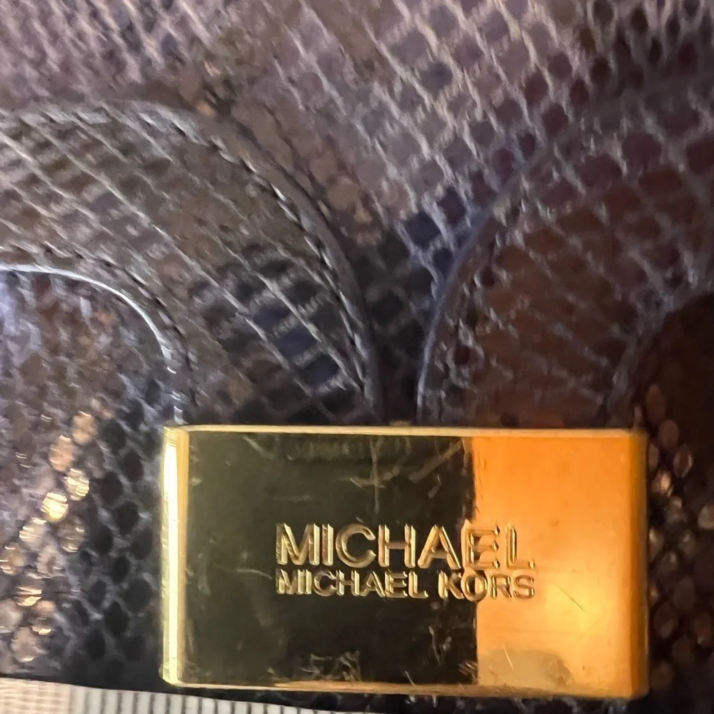 LIKE NEW Michael Kors Blue Leather Crossbody  Bag